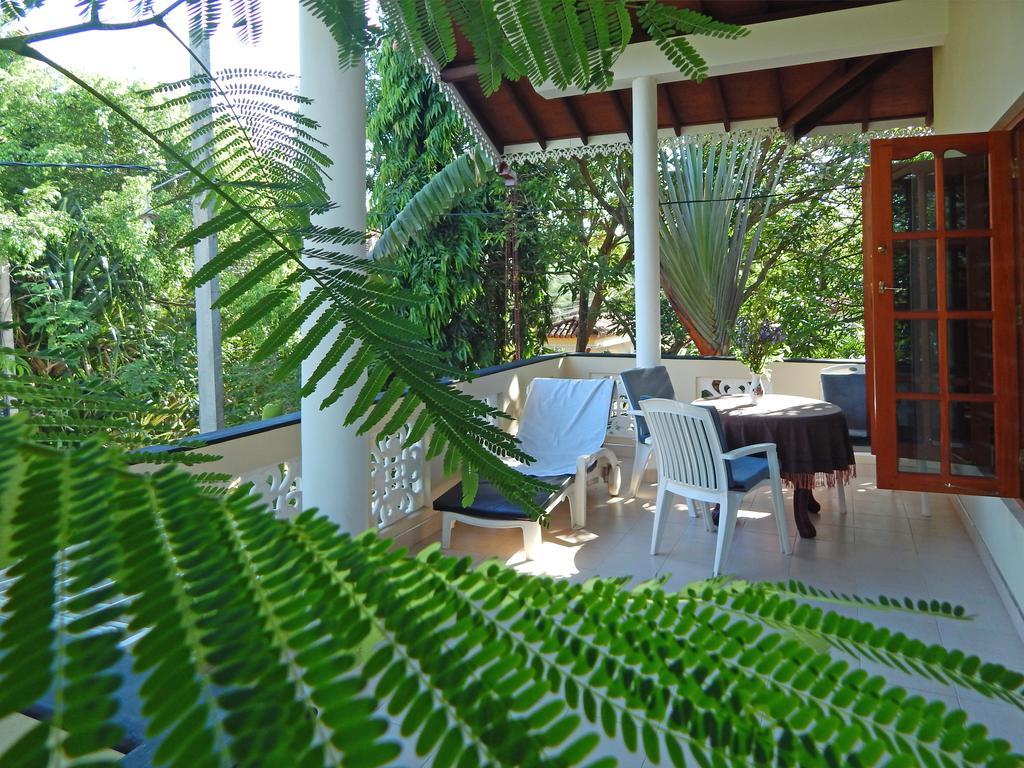 Rico Shadow Guest House & Restaurant Вайіккал Номер фото